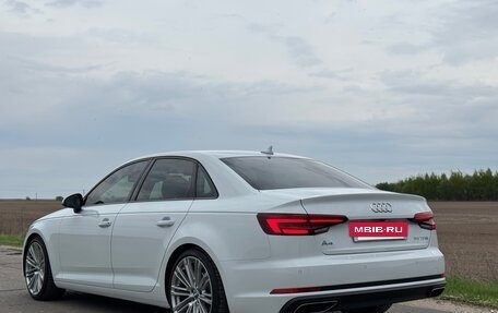 Audi A4, 2018 год, 2 400 000 рублей, 6 фотография
