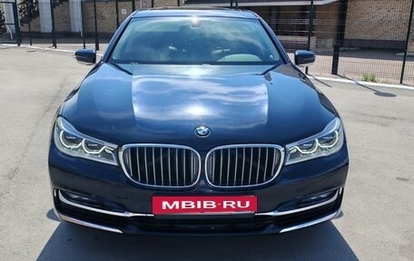 BMW 7 серия, 2016 год, 3 300 000 рублей, 2 фотография