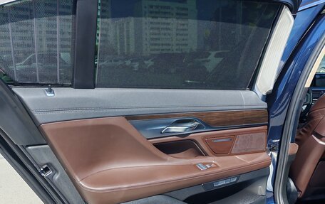 BMW 7 серия, 2016 год, 3 300 000 рублей, 14 фотография