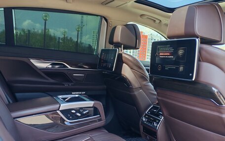 BMW 7 серия, 2016 год, 3 300 000 рублей, 18 фотография