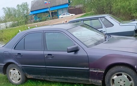 Mercedes-Benz C-Класс, 1993 год, 110 000 рублей, 3 фотография