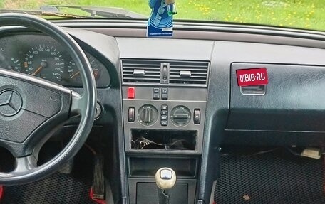 Mercedes-Benz C-Класс, 1993 год, 110 000 рублей, 5 фотография