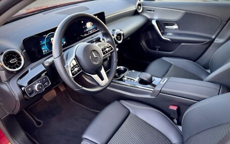 Mercedes-Benz A-Класс, 2022 год, 3 180 000 рублей, 10 фотография