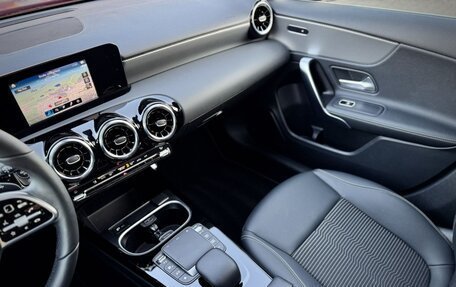 Mercedes-Benz A-Класс, 2022 год, 3 180 000 рублей, 12 фотография