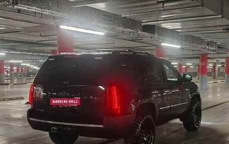 Chevrolet Tahoe III, 2012 год, 2 700 000 рублей, 2 фотография