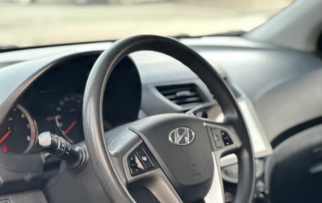 Hyundai Solaris II рестайлинг, 2015 год, 770 000 рублей, 8 фотография