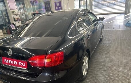 Volkswagen Jetta VI, 2013 год, 999 000 рублей, 7 фотография