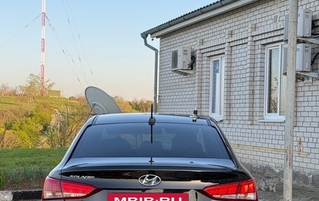 Hyundai Solaris II рестайлинг, 2021 год, 1 690 000 рублей, 2 фотография