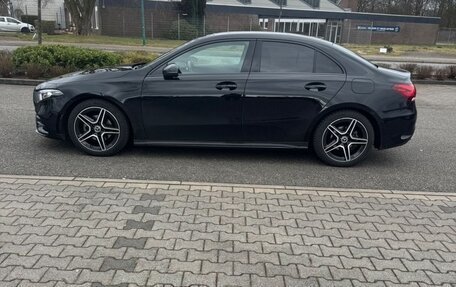 Mercedes-Benz A-Класс, 2022 год, 3 110 000 рублей, 4 фотография