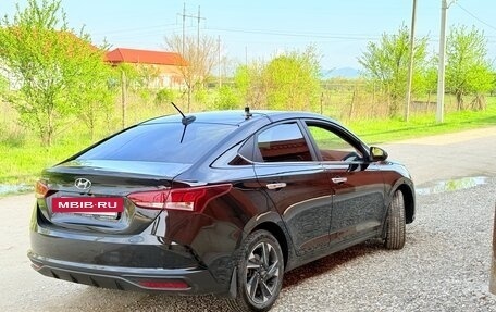 Hyundai Solaris II рестайлинг, 2021 год, 1 690 000 рублей, 9 фотография