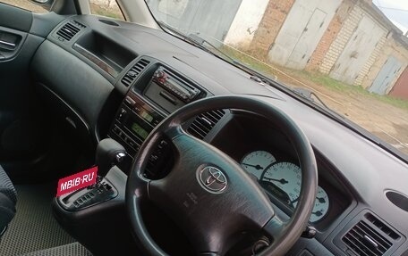 Toyota Corolla Spacio II, 2002 год, 600 000 рублей, 3 фотография