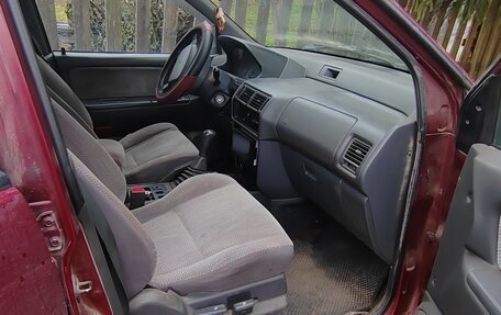 Mitsubishi Space Wagon III, 1995 год, 250 000 рублей, 2 фотография