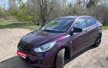Hyundai Solaris II рестайлинг, 2012 год, 700 000 рублей, 2 фотография