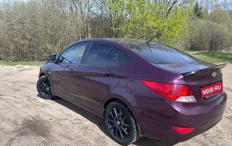 Hyundai Solaris II рестайлинг, 2012 год, 700 000 рублей, 4 фотография