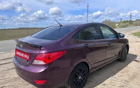Hyundai Solaris II рестайлинг, 2012 год, 700 000 рублей, 3 фотография