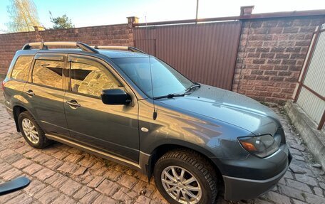 Mitsubishi Outlander III рестайлинг 3, 2003 год, 590 000 рублей, 4 фотография