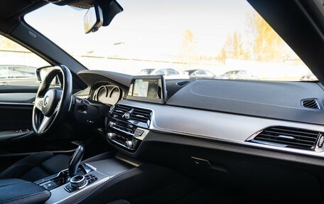 BMW 5 серия, 2018 год, 3 197 000 рублей, 13 фотография