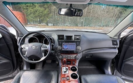 Toyota Highlander III, 2011 год, 2 300 000 рублей, 9 фотография