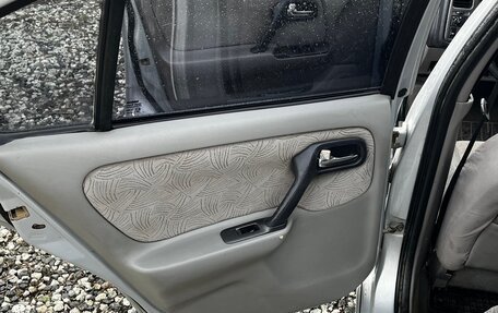 Nissan Primera II рестайлинг, 2000 год, 250 000 рублей, 17 фотография