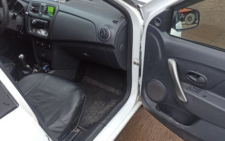 Renault Logan II, 2016 год, 320 000 рублей, 18 фотография