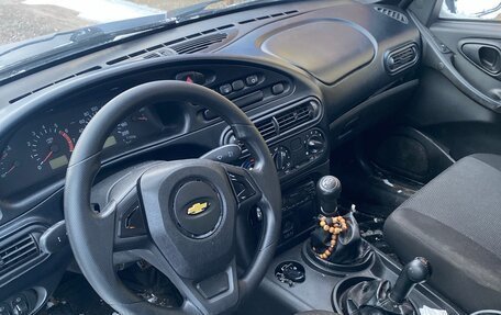Chevrolet Niva I рестайлинг, 2009 год, 330 000 рублей, 5 фотография
