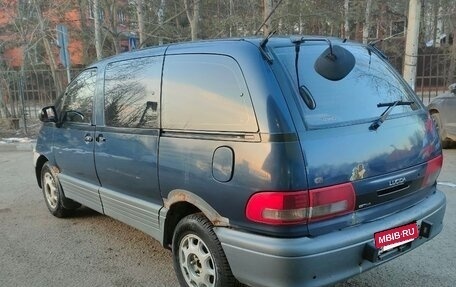 Toyota Estima III рестайлинг -2, 1995 год, 230 000 рублей, 3 фотография