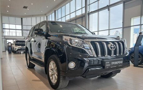Toyota Land Cruiser Prado 150 рестайлинг 2, 2013 год, 3 393 000 рублей, 3 фотография