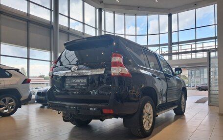 Toyota Land Cruiser Prado 150 рестайлинг 2, 2013 год, 3 393 000 рублей, 6 фотография