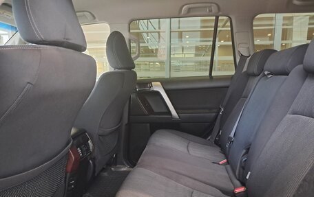 Toyota Land Cruiser Prado 150 рестайлинг 2, 2013 год, 3 393 000 рублей, 15 фотография