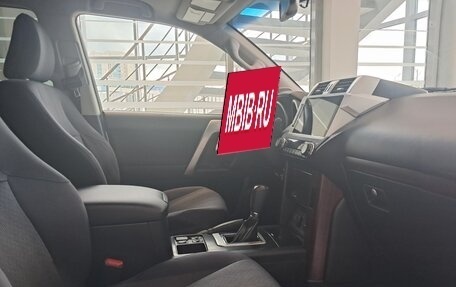 Toyota Land Cruiser Prado 150 рестайлинг 2, 2013 год, 3 393 000 рублей, 13 фотография