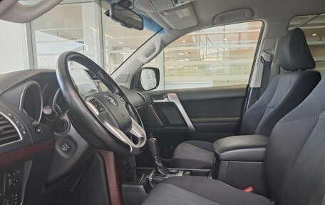 Toyota Land Cruiser Prado 150 рестайлинг 2, 2013 год, 3 393 000 рублей, 20 фотография
