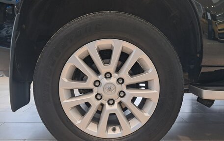 Toyota Land Cruiser Prado 150 рестайлинг 2, 2013 год, 3 393 000 рублей, 22 фотография