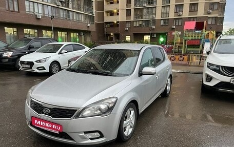 KIA cee'd I рестайлинг, 2011 год, 845 000 рублей, 2 фотография
