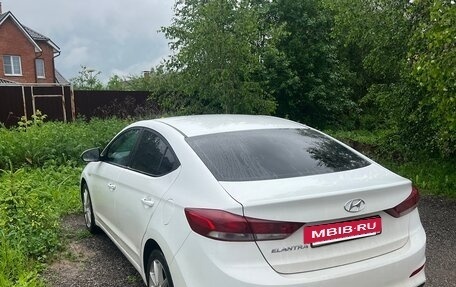 Hyundai Elantra VI рестайлинг, 2016 год, 1 330 000 рублей, 7 фотография