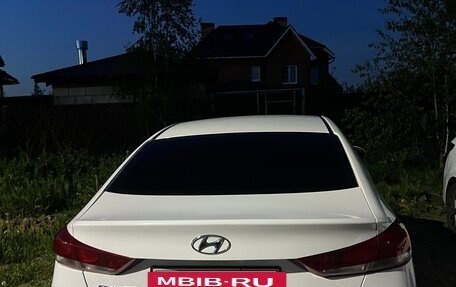 Hyundai Elantra VI рестайлинг, 2016 год, 1 330 000 рублей, 8 фотография