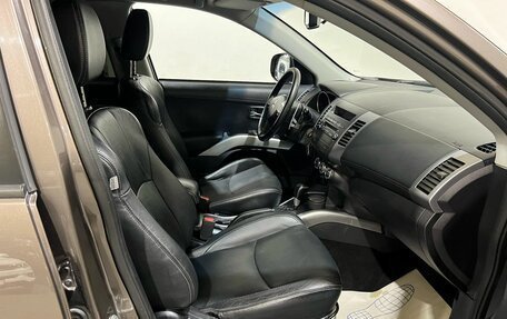 Mitsubishi Outlander III рестайлинг 3, 2012 год, 1 200 000 рублей, 14 фотография