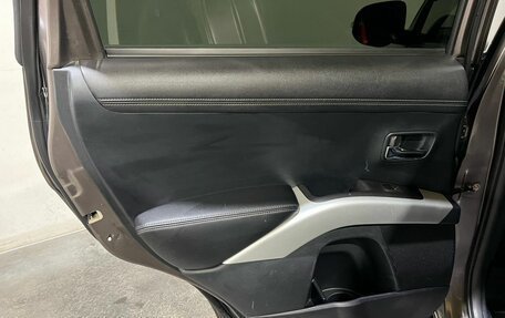 Mitsubishi Outlander III рестайлинг 3, 2012 год, 1 200 000 рублей, 36 фотография