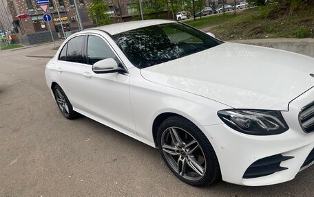 Mercedes-Benz E-Класс, 2019 год, 3 350 000 рублей, 13 фотография