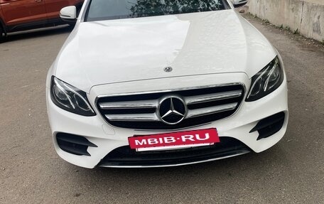 Mercedes-Benz E-Класс, 2019 год, 3 350 000 рублей, 15 фотография