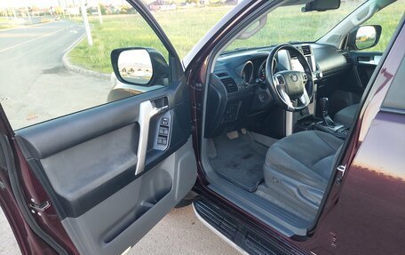 Toyota Land Cruiser Prado 150 рестайлинг 2, 2012 год, 3 330 000 рублей, 21 фотография