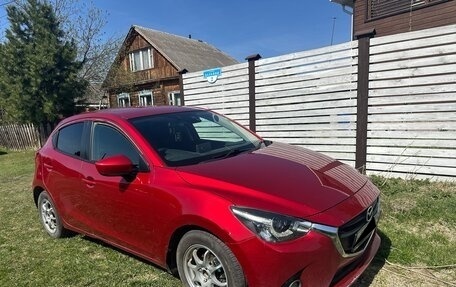 Mazda Demio IV, 2014 год, 799 999 рублей, 1 фотография