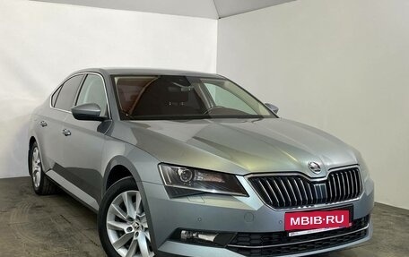 Skoda Superb III рестайлинг, 2016 год, 1 599 000 рублей, 1 фотография