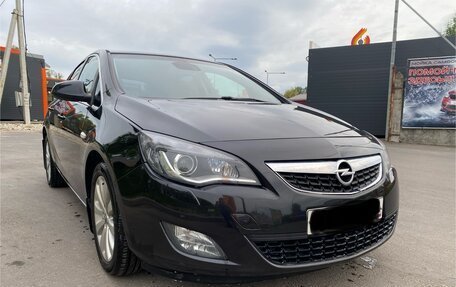 Opel Astra J, 2011 год, 860 000 рублей, 2 фотография
