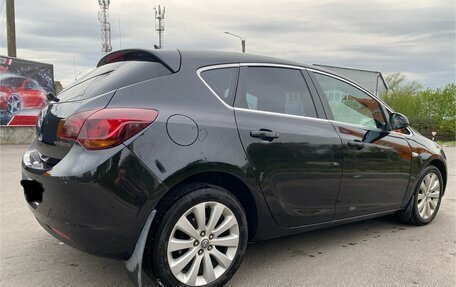 Opel Astra J, 2011 год, 860 000 рублей, 3 фотография