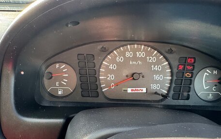 Mazda Familia Y11, 2002 год, 350 000 рублей, 15 фотография