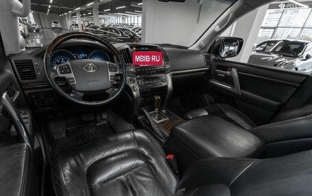 Toyota Land Cruiser 200, 2011 год, 3 400 000 рублей, 8 фотография
