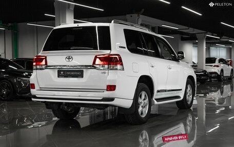 Toyota Land Cruiser 200, 2011 год, 3 400 000 рублей, 5 фотография