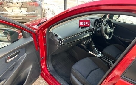 Mazda Demio IV, 2014 год, 799 999 рублей, 12 фотография