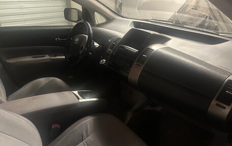 Toyota Prius, 2006 год, 670 000 рублей, 8 фотография
