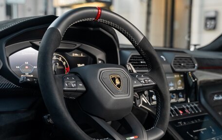 Lamborghini Urus I, 2024 год, 36 500 000 рублей, 8 фотография